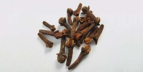 Cloves against worms