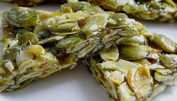 Kozinaki from pumpkin seeds against worms